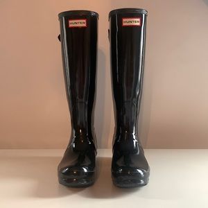 Hunter Women’s Tall Black Adjustable Gloss Tain Boots